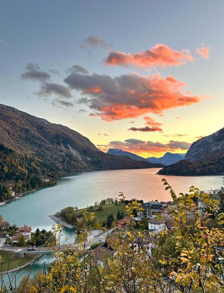 Hotel Aurora Molveno Buitenkant foto