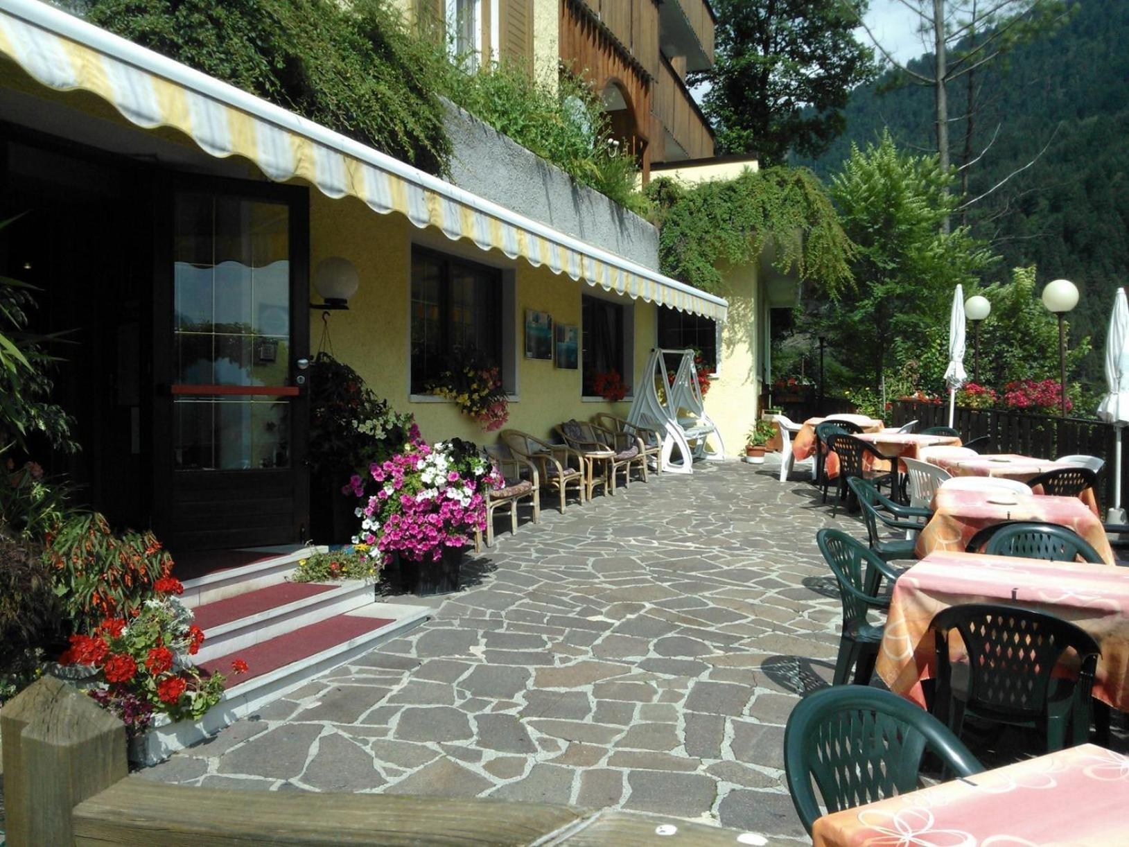 Hotel Aurora Molveno Buitenkant foto