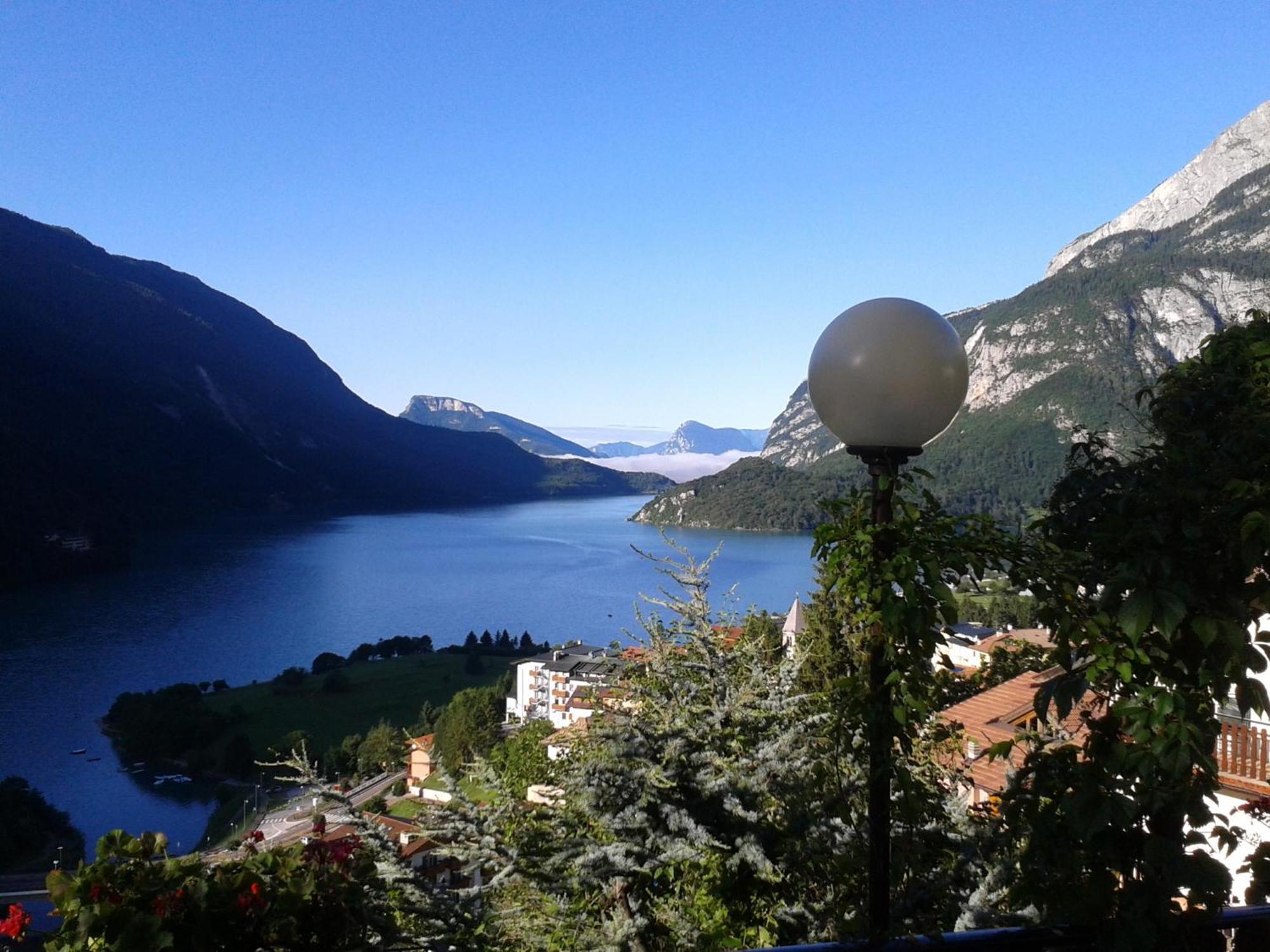 Hotel Aurora Molveno Buitenkant foto